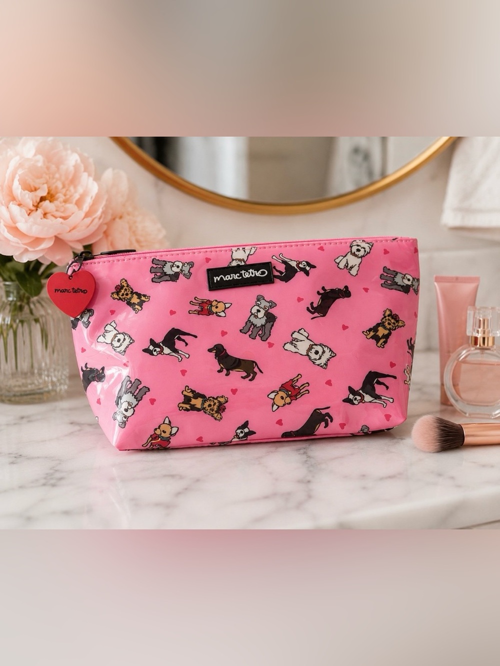 NWT Marc Tetro Dog Cosmetic Make
Up Bag